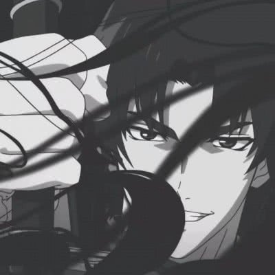 薛之谦晒图自曝“满头斑秃和水泡”